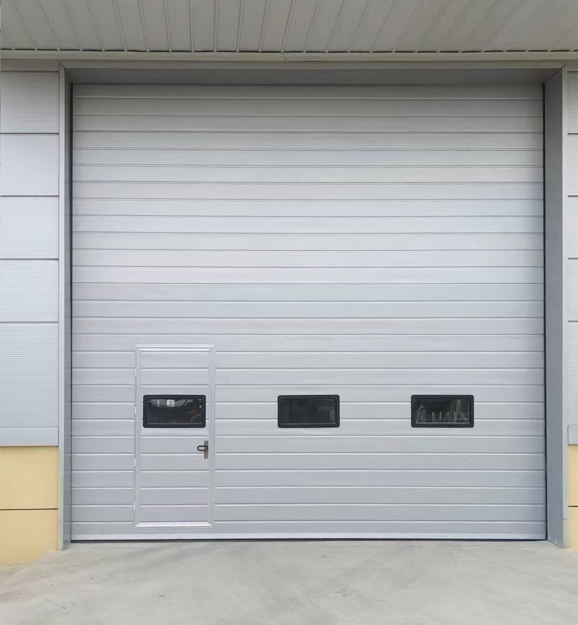 China Sectional Door Manufacturer: Boost Your Property's Value with High-Quality, Durable Entry Solutions