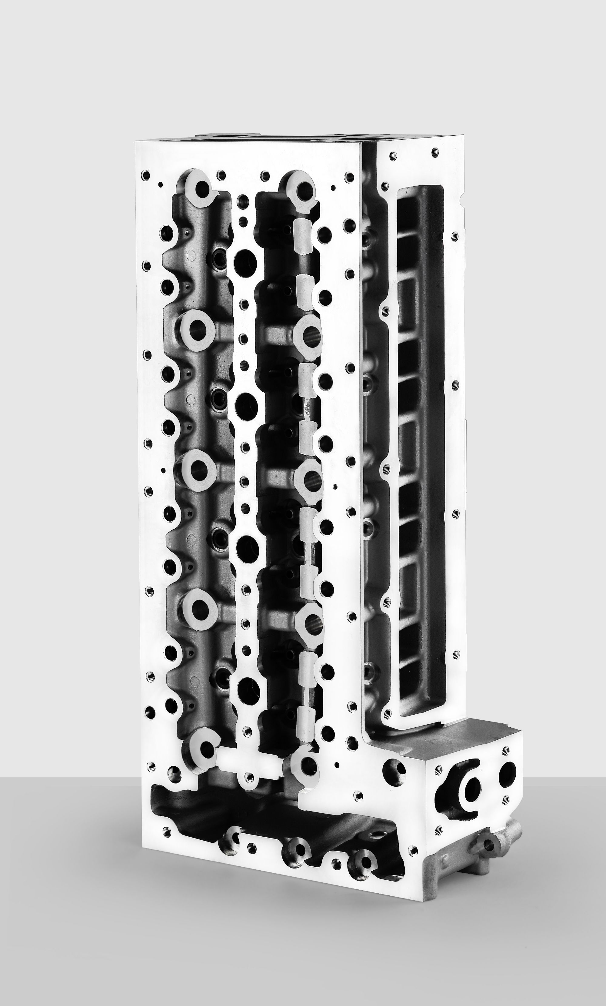 Top Cylinder Head: Key Functions and Common Issues Explained